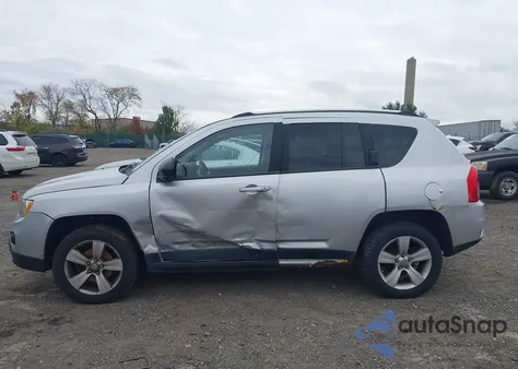 2011 Jeep Compass из США, поврежденный, VIN 1J4NF1FB3BD258103